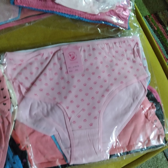 Lady underwear ( panties and lingeries) - Picture 12 of 13